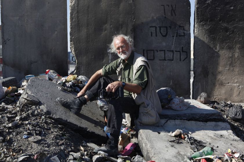 11-koudelka-shooting-holy-land-copyright-gilad-baram-nahled.jpg