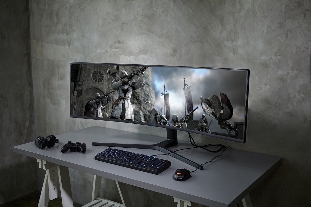 samsung-crg9-super-wide-monitor-(3).jpg