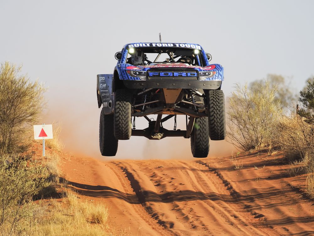 hurren-om-d-e-m1x-et-m3040-pro-michael-hurren--sample.jpg