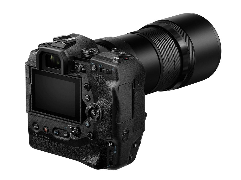 om-d-7-e-m1x-0029-back-right-horizontal-300mmf4.jpg