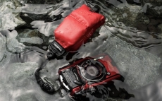 tough-tg-6-red-chs-09-mood-001.jpg