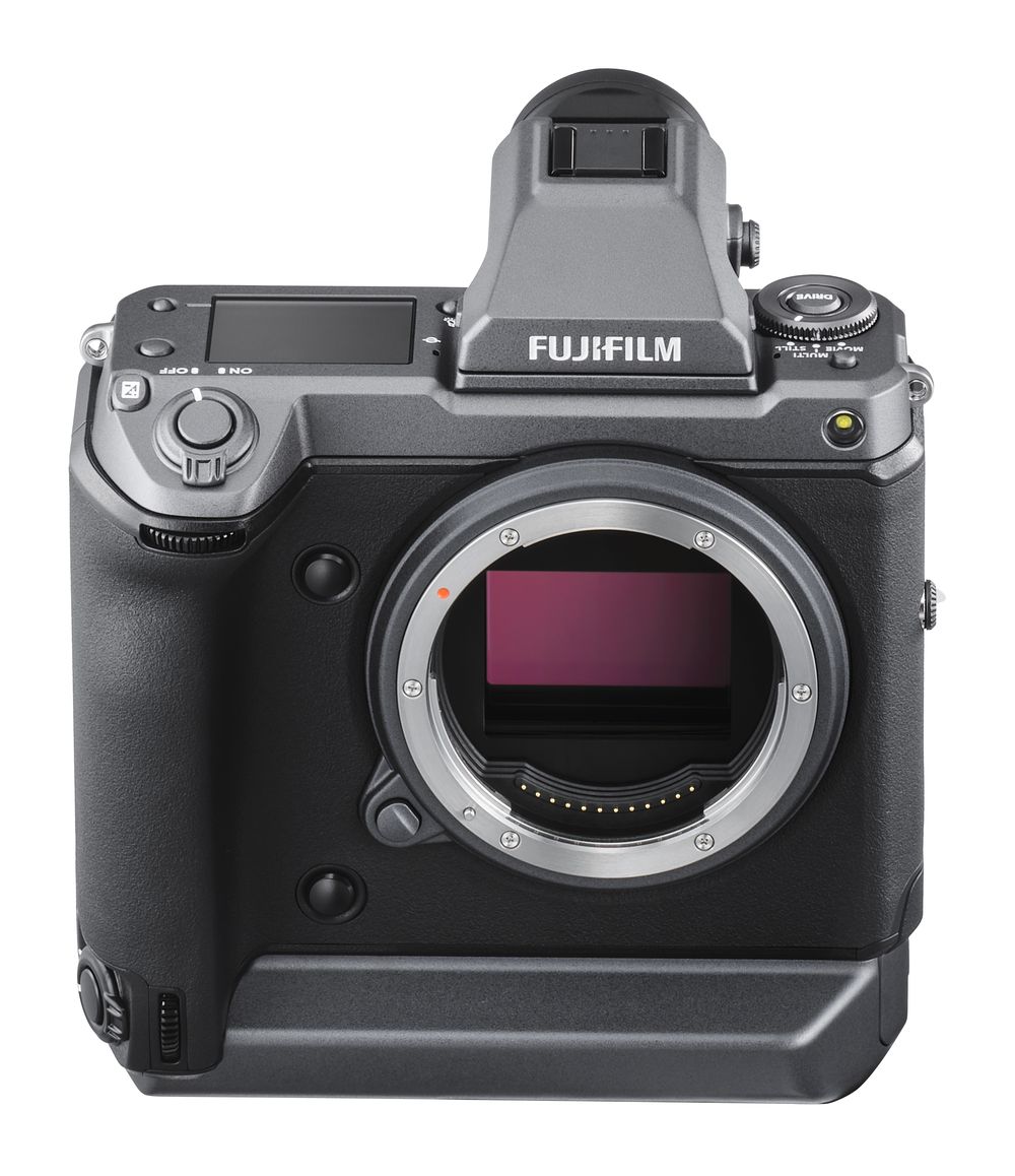 gfx-100-highangle+evf.jpg
