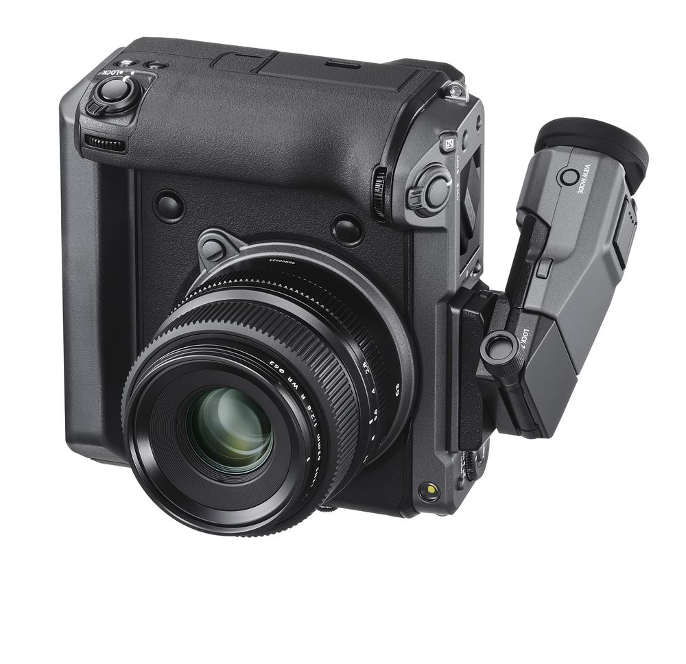 gfx-100-verticalleftobl+evf+gf63mm-evfup.jpg