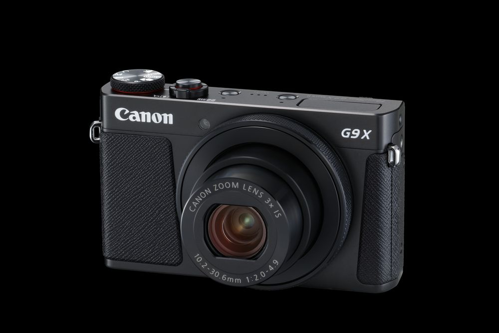 powershot-g9-x-mark-ii-bk-flash-down-fsl-cerne-bkg-1000px.jpg