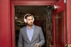 bose-soundlink-around-ear-lifestyle-2.jpg