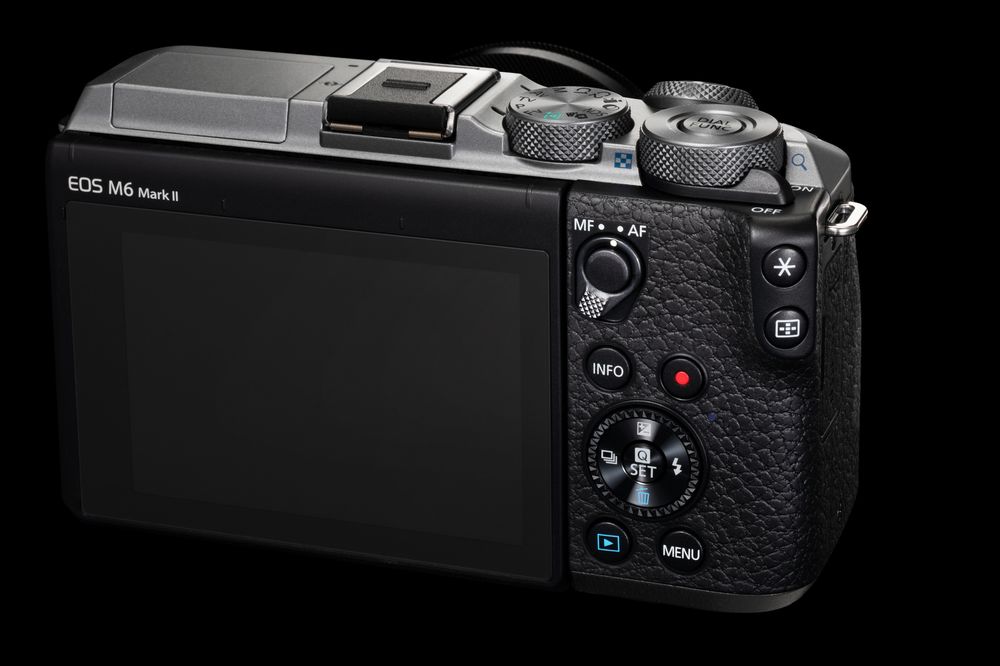 canon-eos-m6-markii-03.jpg