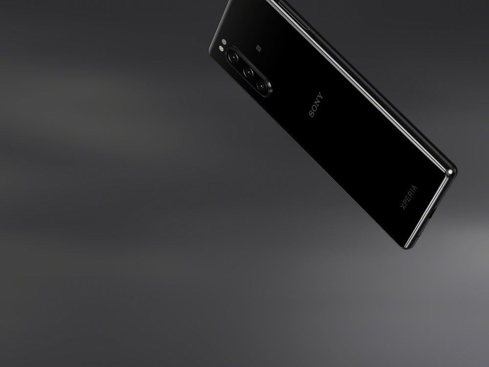 xperia-5-black-(3).jpg