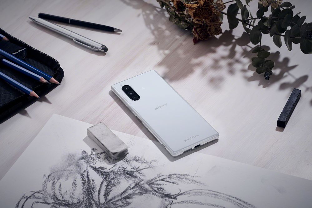 xperia-5-grey-(6).jpg
