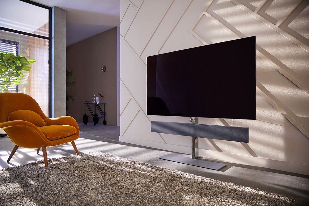 oled984-lp-rft-daylight.jpg