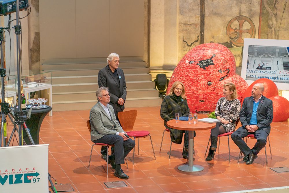 nahled-jaroslav-majstr-alan-pajer-dagmar-havlova-mariana-capkova-ales-brix.jpg