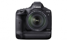eos-1d-x-mark-iii-a--pozadi.jpg