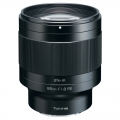 Tokina atx-m 85 mm f/1,8 FE v ruce
