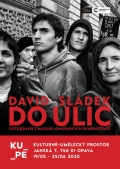 V opavské galerii KUPE vystavují fotografie z londýnských protestů i z pražské Letné