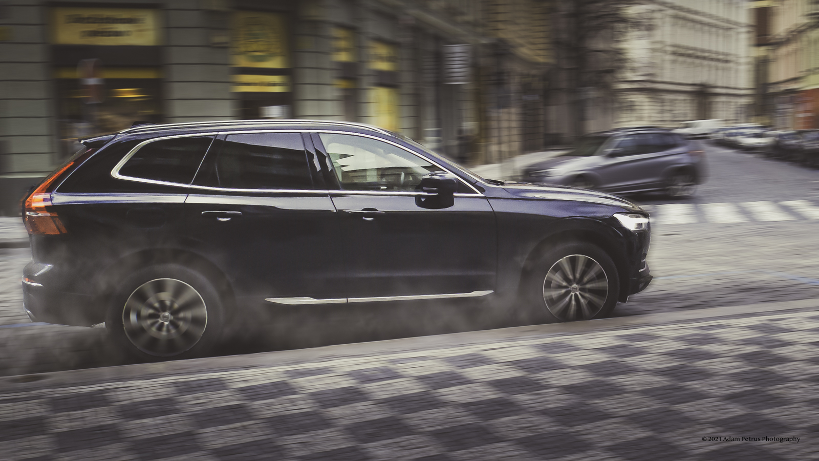 ADAM PETRUS - XC60 v betonové gžungli
