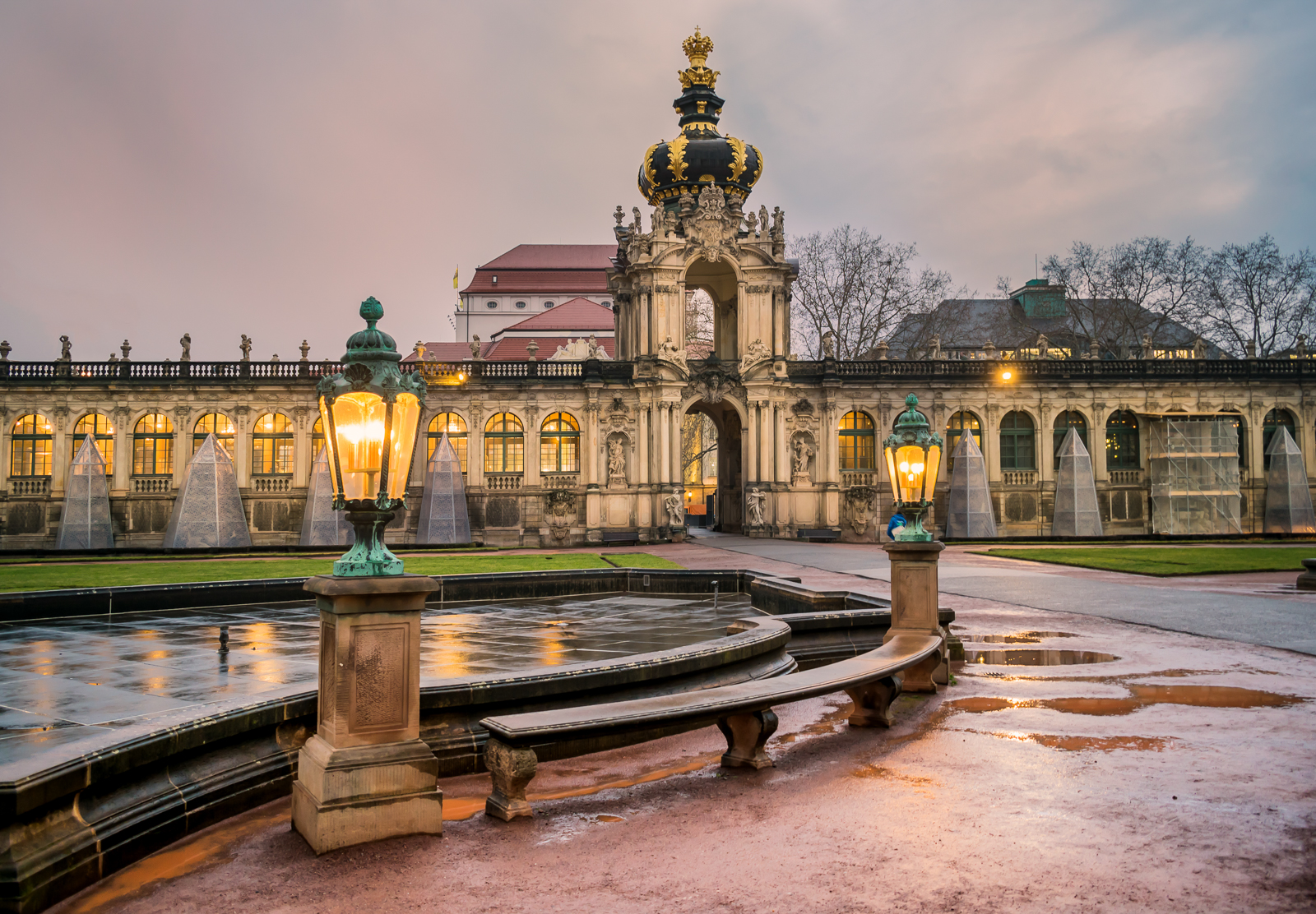 ADAM WEIS - Podvečerný Zwinger