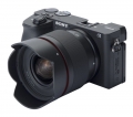 Nový kompaktní a dynamický širokoúhlý objektiv pro Sony APS-C