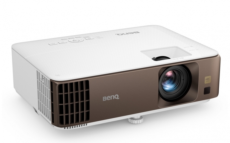 BenQ uvádí na trh chytrý 4K projektor pro domácí kino W1800i