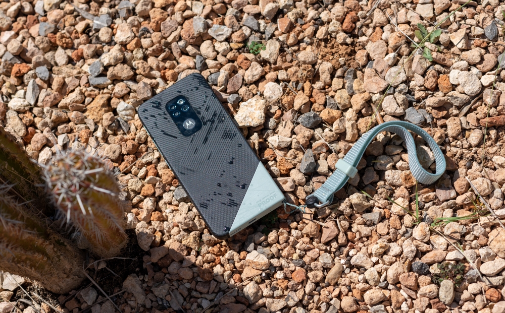 Smartphone odolný proti prachu, vodě a pádu – MOTOROLA DEFY