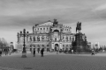 ADAM WEIS - Theaterplatz Drážďany