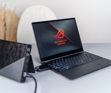 ROG představuje konvertibilní herní notebook Flow X13 a externí grafickou kartu XG Mobile