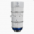 Nové provedení dvou objektivů v bílé OOOM 25-100 mm T2,9 Cine 9 mm T2,9 Zero-D Cine