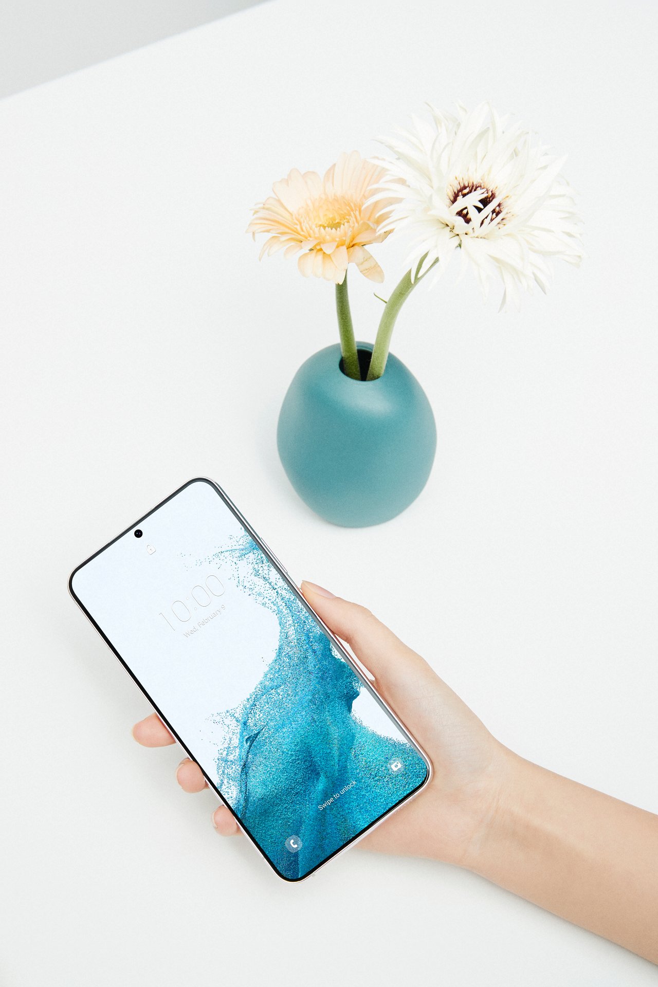 1-11-galaxy-s22-plus-front1-phantom-white-design-hi.jpg