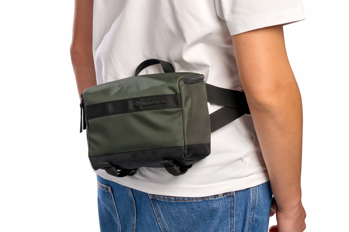manfrotto-street-camera-waist-belt-mb-ms2-wb-inuse04.jpg