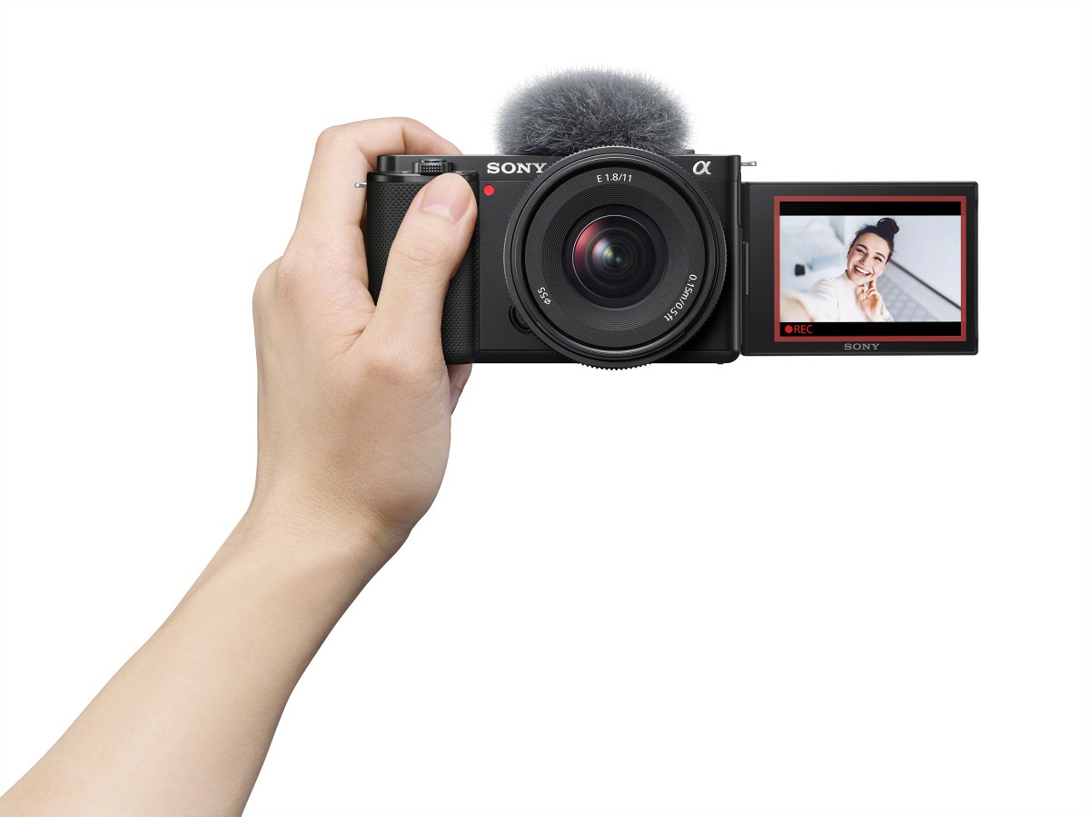 3.-11-zv-e10b-selfie-large.jpg