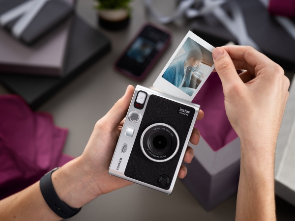 instax-mini-evo.jpg