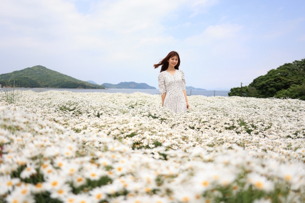 rf-24-mm-f18-macro-is-stm-r6-portrait-cinc-sample-025a74881-52209414015-o.jpg