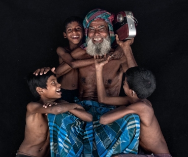 kids-and-grandfather.jpg