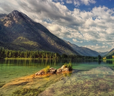 lake-3397784.jpg