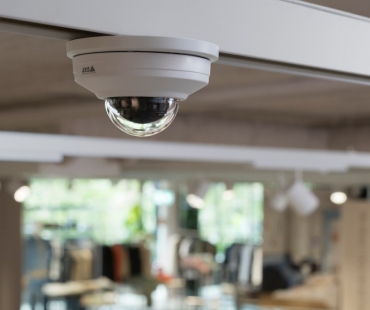 axis-m3085-ceiling-retail-store.jpg