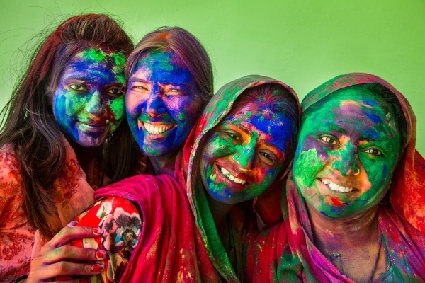 holi.jpg