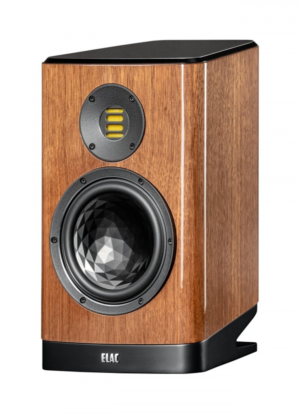 elac-3x-vela-bs-404---10-22---nussbaum-freisteller-1.jpg