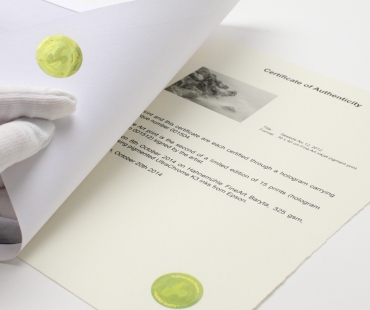 obr-uvod-rs49-certificate-of-authenticity-web-lpr.jpg