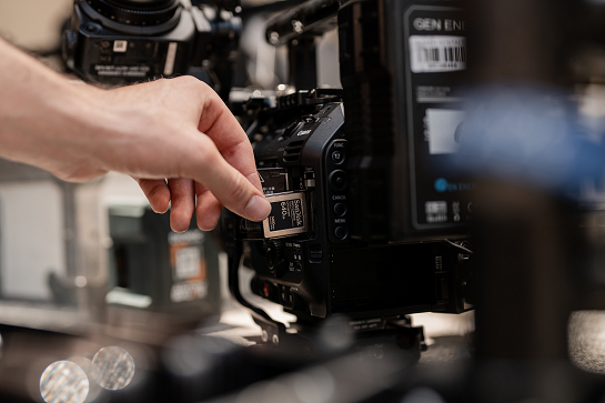 sandisk-pro-cinema-cfexpress-16-lr.png