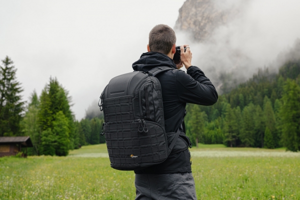 emotional-image-lowepro-protactic-grl-6.jpg