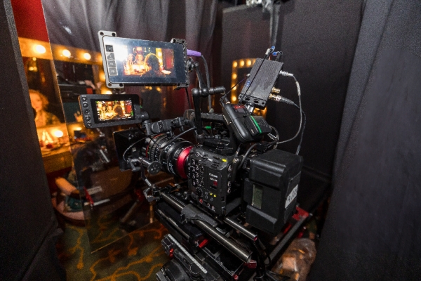 eos-c400--lifestyle.jpg