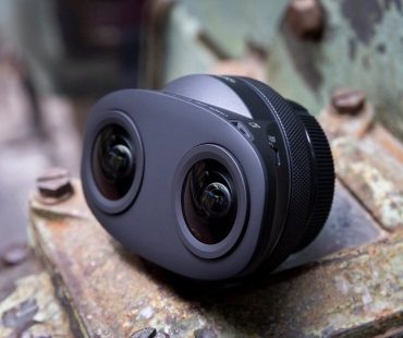 04-rf-s-3.9mm-f3.5-stm-dual-fisheye.jpg