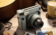 online-and-social-(sns-&-web-ready)-instax-wide-400---lifestyle-images---01---(1-1).jpg