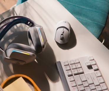 logitech-g309-g515.jpg