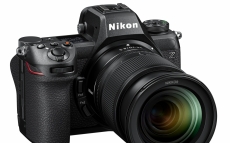 z6iii-24-70-4-front34r-50033.jpg