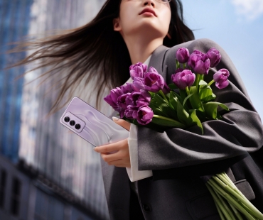 oppo-reno12-pro--lifestyle-01.jpg