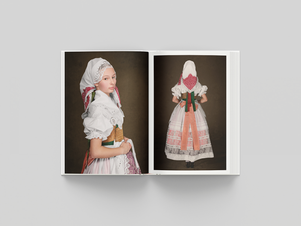 free-book-mockup-4a-small.png