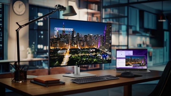 dell-ultrasharp-32-4k-thunderbolt-hub-monitor-lifestyle.jpg