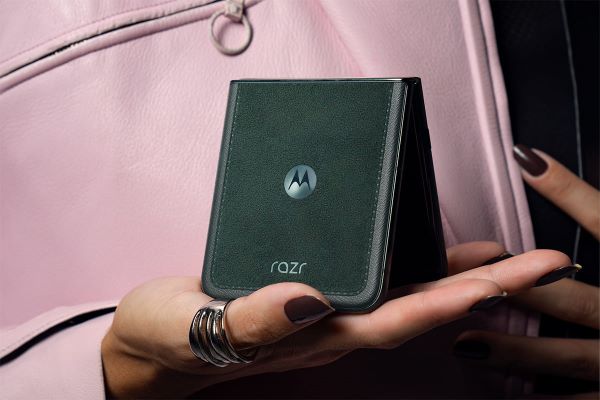 Motorola a Alcantara