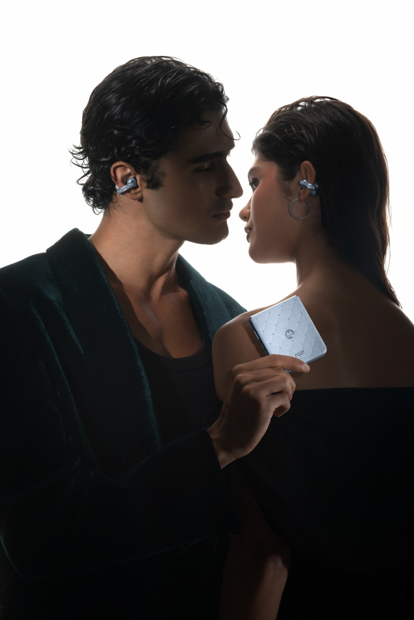 motorola-razr-swarovski(1).jpg