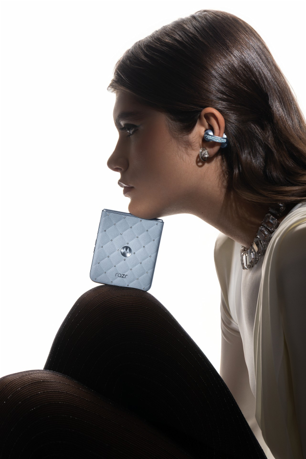 motorola-razr-swarovski.jpg