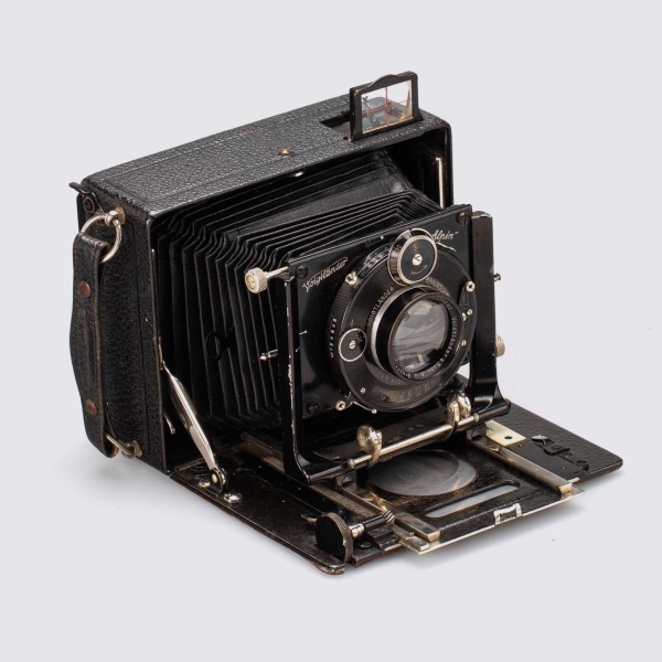 voigtlander-alpin-9x12cm-864576-2100x.jpg
